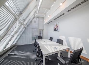 58 m² Meeting room in West London, Queen Caroline Street 2 (W6 9DX) - 10 | MatchOffice