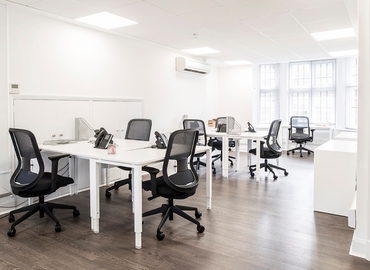  Meeting room hire in The City of London, 10 Margaret Street, 20 m² - MatchOffice.co.uk
