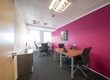  Meeting room hire in West London, 11 Millington Road, 20 m² - MatchOffice.co.uk
