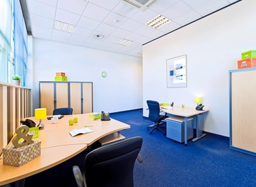  Meeting room hire in Central London, 18 Soho Square, 20 m² - MatchOffice.co.uk