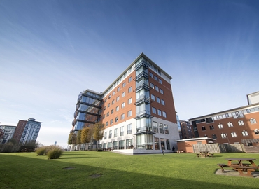 Meeting room in Leeds City Centre, 2 Wellington Place, 28 m² - MatchOffice.co.uk