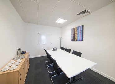 Meeting room in Leeds City Centre, 2 Wellington Place, 28 m² - MatchOffice.co.uk