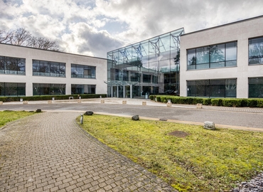 Business centre  in Chertsey, 3000 Hillswood Drive, 40 m² - MatchOffice.co.uk