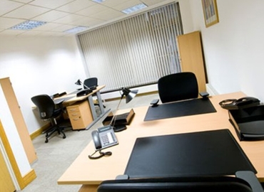  Meeting room hire in The City of London, 33 Throgmorton Street, 18 m² - MatchOffice.co.uk