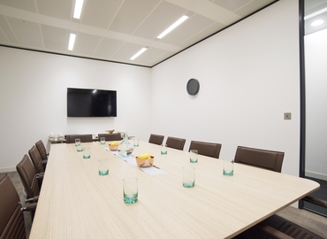 Meeting room in The City of London, 3 London Bridge Street, 25 m² - MatchOffice.co.uk