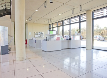 100 m² Conference room in Luton, Great Marlings Innovation Centre and Business Base (LU2 8DL) - 3 | MatchOffice