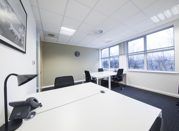 100 m² Conference center in Nottingham, Herald Way (DE74 2TZ) - 8 | MatchOffice.com