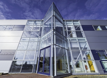  Meeting room hire in North London, Mark Road 39, 100 m² - MatchOffice.co.uk