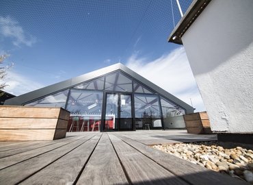  Meeting room hire in Guildford, Station View, 100 m² - MatchOffice.co.uk