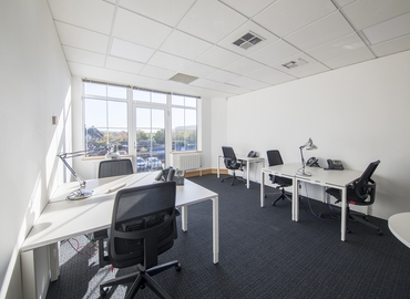 Meeting room in High Wycombe, The Broadway, 20 m² - MatchOffice.co.uk