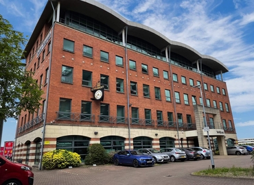 Business centre  in Belfast, 33 Clarendon Dock, 18 m² - MatchOffice.co.uk