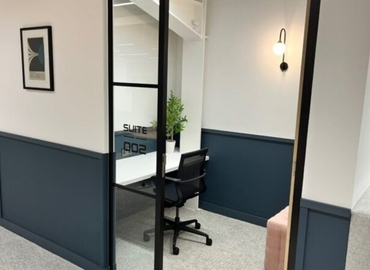 40 m² Business center in Dorset, Aviation Park West (BH23 6EW) - 1 | MatchOffice