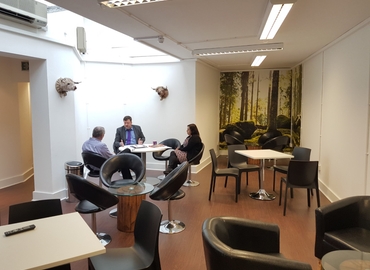  Meeting room hire in Central London, 156 Blackfriars Road, 30 m² - MatchOffice.co.uk