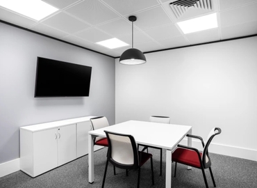 Business center 30 Heath Road, Twickenhan TW1 4DD West London