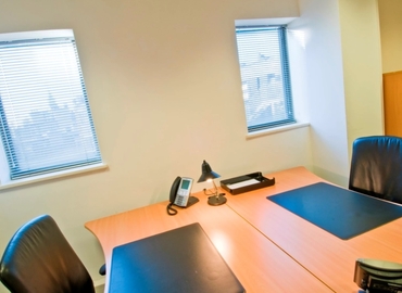 Business center Trafalgar Square, Building-859 EH53 0LZ Central London