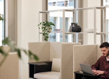 Business center 1 Pancras Square N1C 4AG The City of London