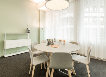 Business center 2 Stephen Street W1T 1AN The City of London