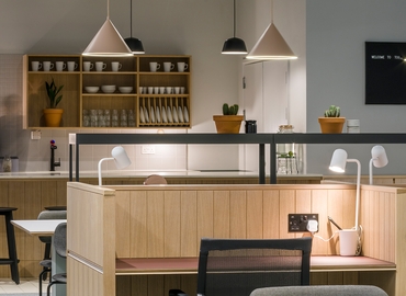 Business center 84 Eccleston Square SW1V 1NP The City of London