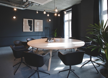 Business center 84 Eccleston Square SW1V 1NP The City of London