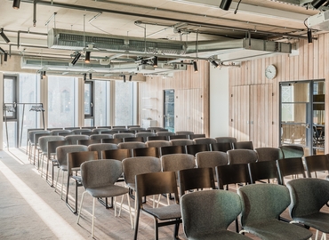 Business center 7 Pancras Square N1C 4AG The City of London