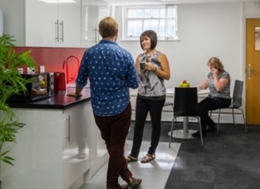 Virtual office in West London, Boston Manor Road 69-75 (TW8 9JN) - 11 | MatchOffice.com