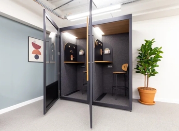 Business center 300 Beverley Way KT3 4PJ South London