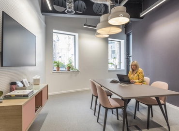 Virtual office 1 Lochrin Square, 92-98 Fountainbridge EH3 9QA Edinburgh