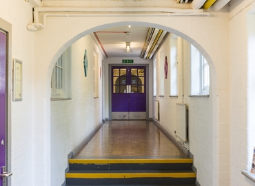 Business center Alexander Road AL2 1JG Hertfordshire
