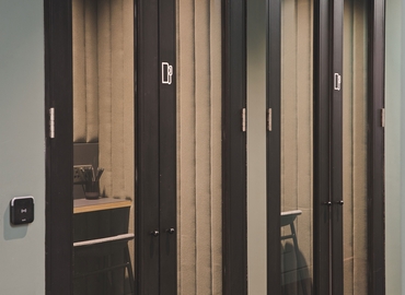 Business center Stacey Street WC2H 8HR Central London