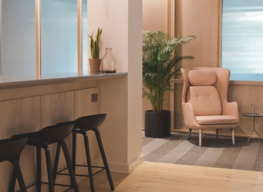 Business center Stacey Street WC2H 8HR Central London