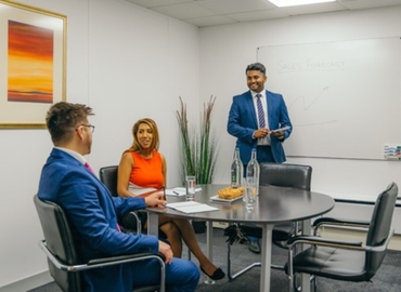 Business center Boston Manor Road 69-75 TW8 9JN West London