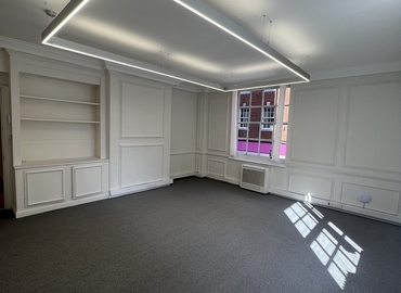 Business center Messila House, 51 South Audley Street W1K 2AA Central London