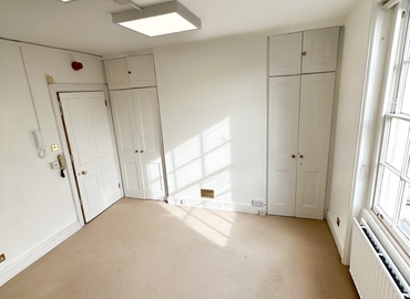 Business center 6 Lower Teddington Road KT1 4ER Kingston upon Thames