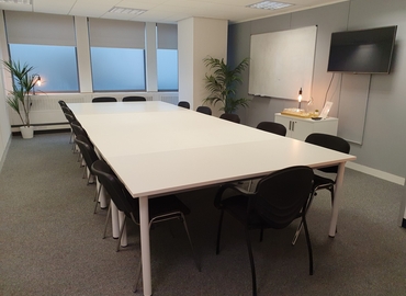 Business center 91 Waterloo Road SE1 8RT Cardiff