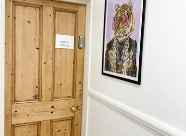 Business center 6 Lower Teddington Road KT1 4ER Kingston upon Thames