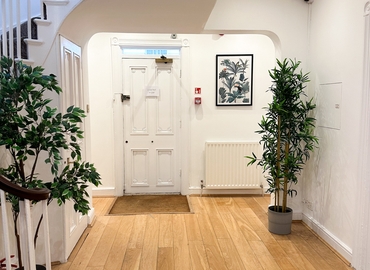 Business center 6 Lower Teddington Road KT1 4ER Kingston upon Thames