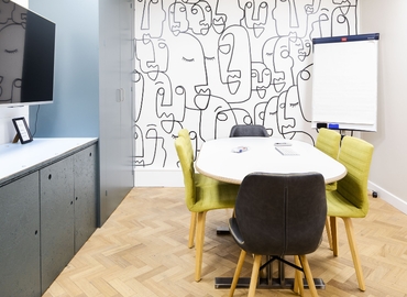 Virtual business address in Surrey, Commercial Way 14 (GU21 6ET) - 3 | MatchOffice.com