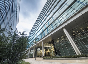 Business center One Kingdom Street, Paddington Central W2 6BD The City of London