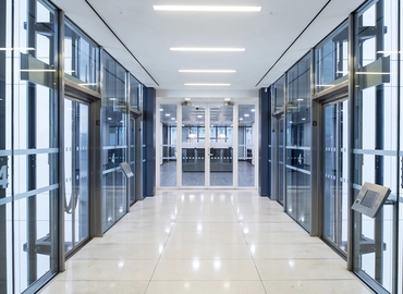 Business center One Kingdom Street, Paddington Central W2 6BD The City of London