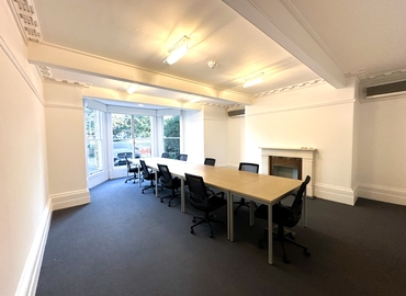 15 m² Business space in Richmond (UK), Lower Teddington Road 6 (KT1 4ER) - 1 | MatchOffice.com