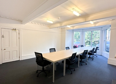 Business center 6 Lower Teddington Road KT1 4ER Kingston upon Thames