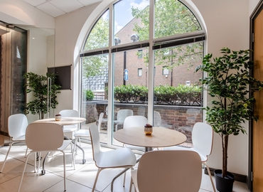 20 m² Conference center in East London, 16 Pepper St (E14 9RP) - 1 | MatchOffice