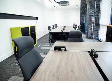  Business center  in East London, Millharbour Court , 40 m² - MatchOffice.co.uk