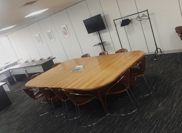 Business center Betts Way RH10 9XA Crawley