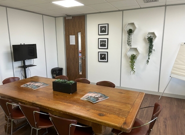 Business center Betts Way RH10 9XA Crawley