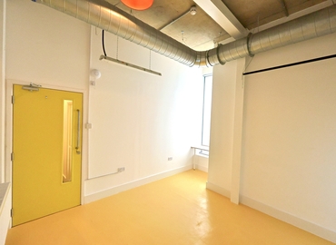 30 m² Serviced office in North London, Ealing Road 261 (HA0 1ET) - 7 | MatchOffice.com