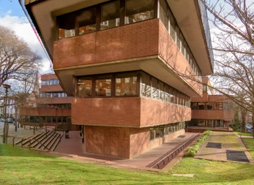 Virtual business address in The City of London, 51 Holland Street (W8 7JB) - 1 | MatchOffice.com