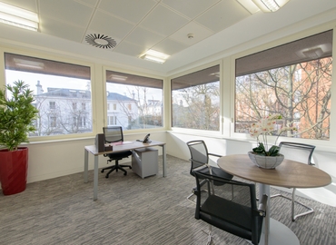 Virtual office 51 Holland Street W8 7JB The City of London