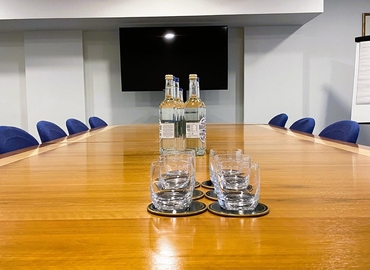 10 m² Meeting room in Bath and North East Somerset, 4 Queen St (BA1 1HE) - 0 | MatchOffice.com