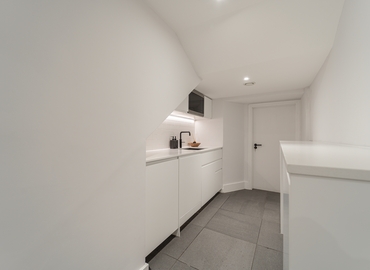 402 m² Serviced office in The City of London, 4 Bloomsbury Place (WC1A 2QA) - 5 | MatchOffice.com
